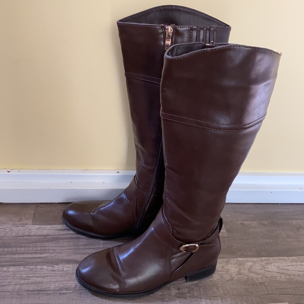 Diba boots size 6